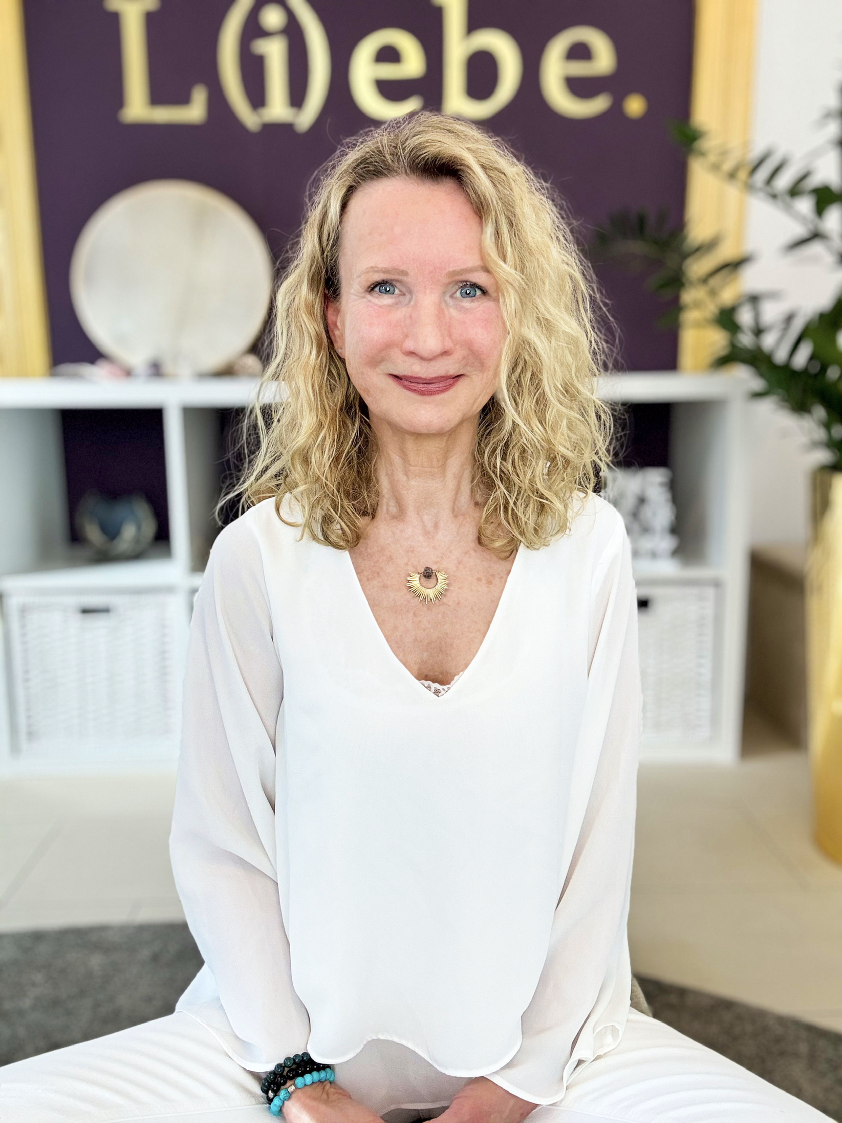 Kundalini Home Beatrix